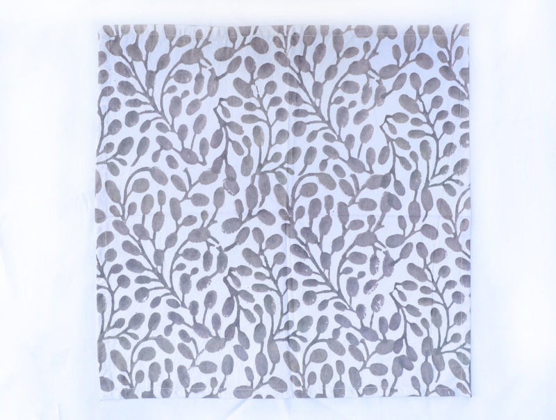 Green Organic Cotton Dinner Napkins - Set of 4 | Abstract Leaf Design | Verified Sustainable Table Linens on Brown Living™