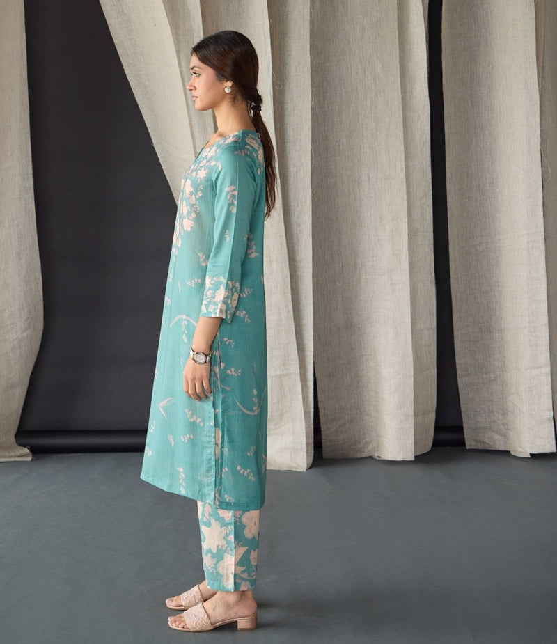 Retro Blue Floral Tencel Kurta (Set of 2) | Verified Sustainable Womens Kurta on Brown Living™