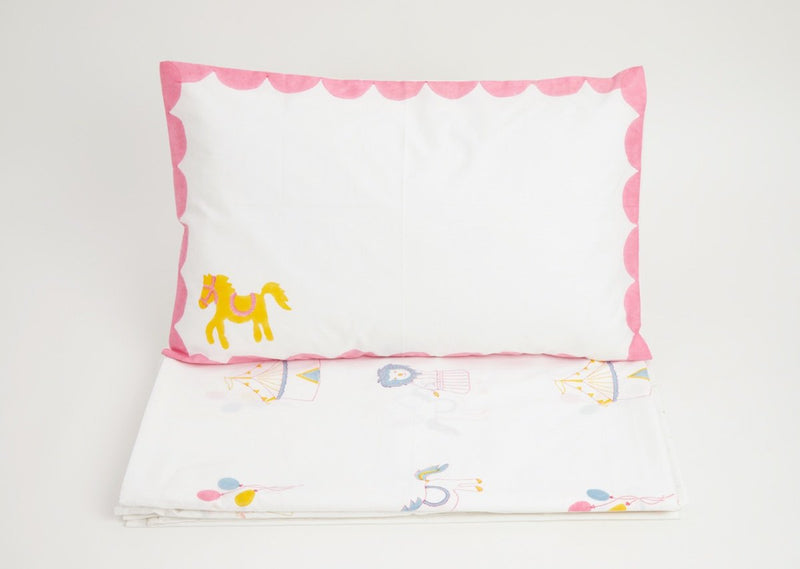 Buy Bed Set - I Am Going To The Circus - Pink | Shop Verified Sustainable Bed Linens on Brown Living™