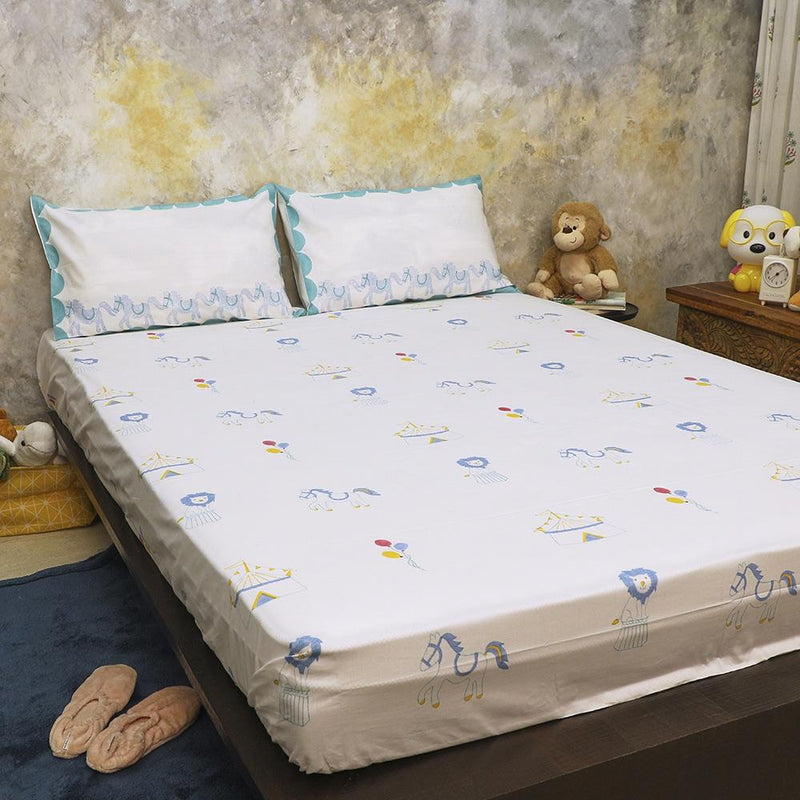 Buy Bed Set - I Am Going To The Circus - Teal | Shop Verified Sustainable Bed Linens on Brown Living™