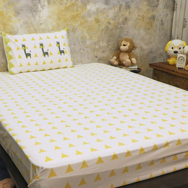 Buy Bed Set - My Best Friend Gira The Giraffe - Yellow | Shop Verified Sustainable Bed Linens on Brown Living™