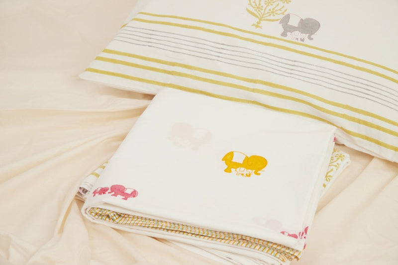 Buy Bed Set - The Adventures Of Mamma & Me | Shop Verified Sustainable Bed Linens on Brown Living™