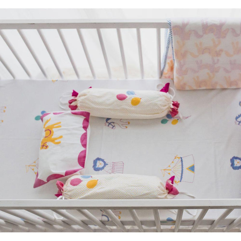 Buy Cot Bedding Set - I Am Going To The Circus - Pink | Shop Verified Sustainable Bed Linens on Brown Living™