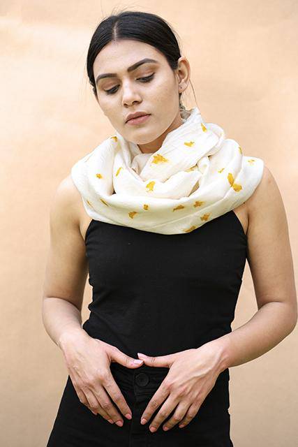 Buy Genda Eco printed Stole | Shop Verified Sustainable Womens Scarf on Brown Living™