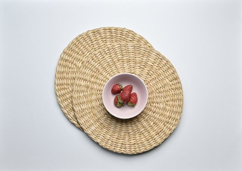 Buy Kauna Grass Round Placemats | Set of 2 | Shop Verified Sustainable Kitchen Organisers on Brown Living™