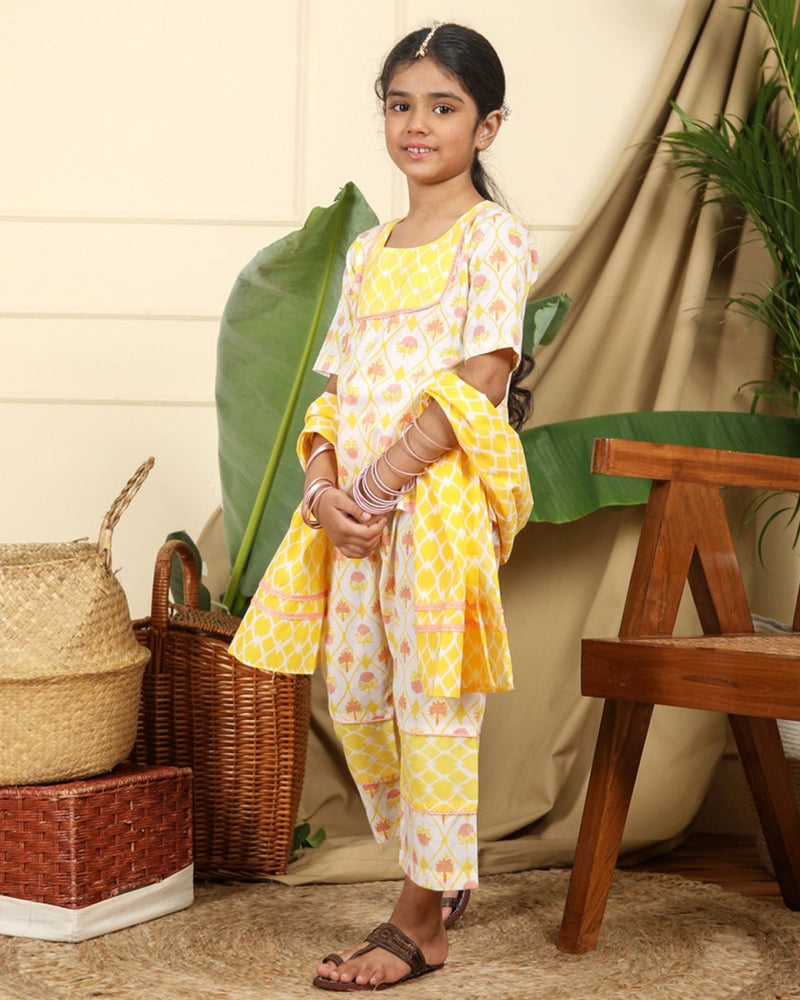 Buy Zahra Girls Hand-Block Printed Cotton Ethnic Suit Set | Shop Verified Sustainable Kids Ethnic Sets on Brown Living™